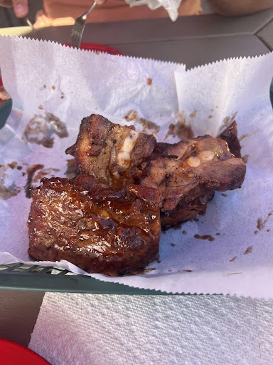 Pigout BBQ & Southern Soul Food photo 2